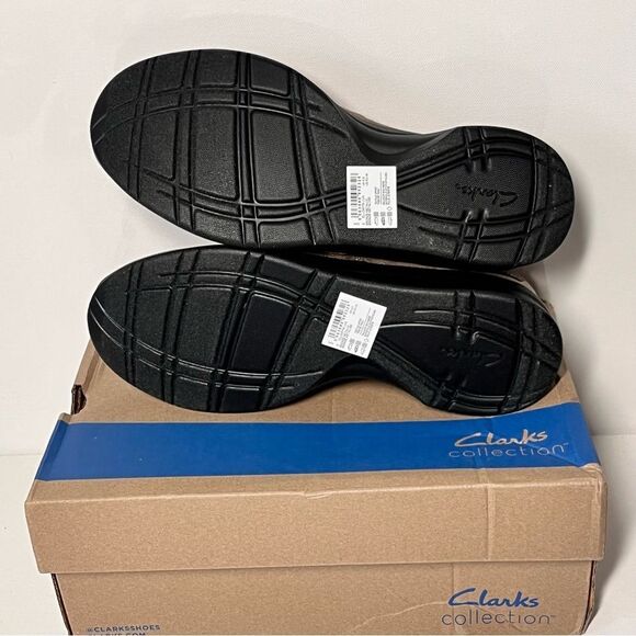 Clarks Ellowyn Lux Leather/Textile Slip-Ons - Picture 7 of 7